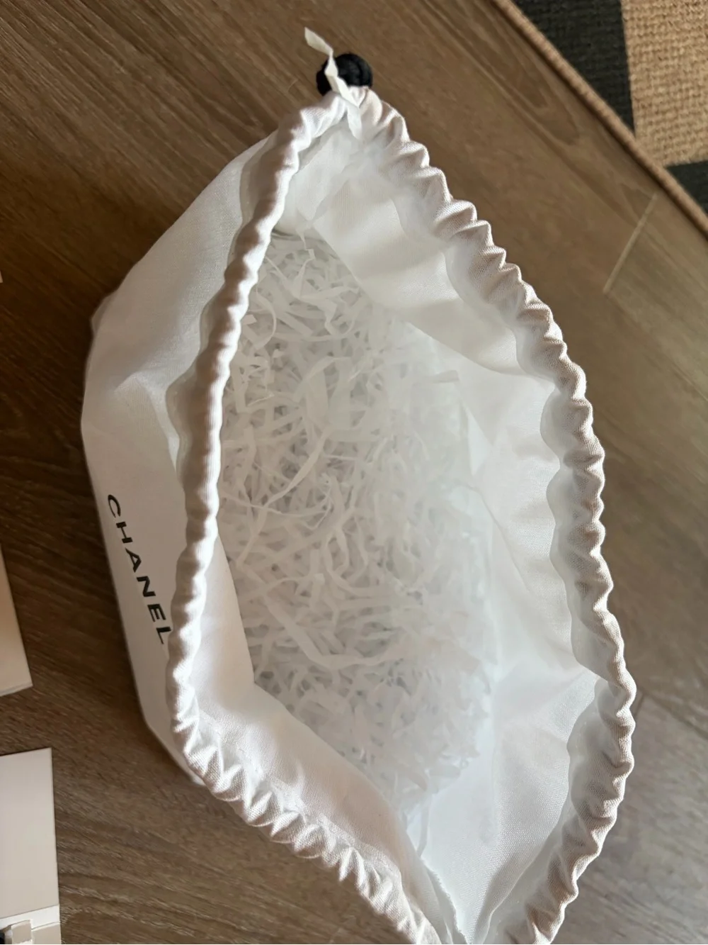 CHANEL White Drawstring Skincare & Fragrance Sample Set
